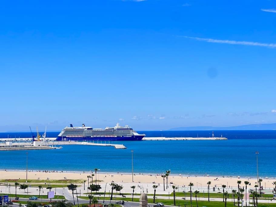 Vue Mer-Moderne-En Plein Centre Ville Charf Εξωτερικό φωτογραφία